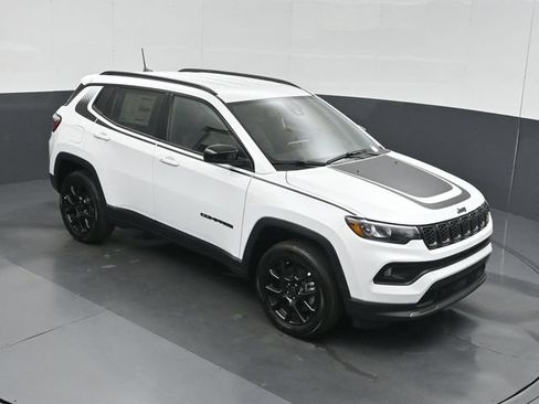 New 2026 Jeep Compass Latitude AWD/4WD image 34