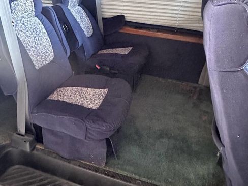 Used 1999 Ford E-150 and Econoline 150 image 19