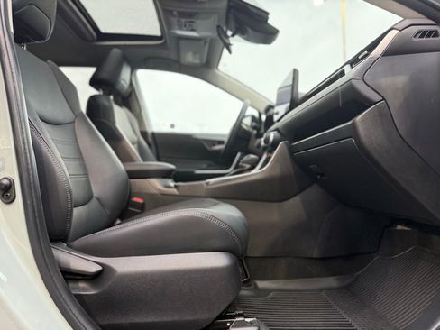 Used 2023 Toyota RAV4 XLE Premium image 20