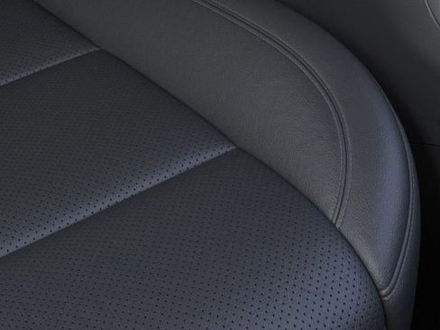 New 2026 GMC Sierra 3500 SLT w/ SLT Convenience Package image 21