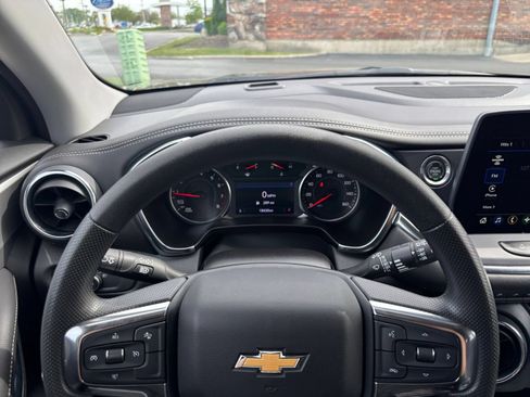 Used 2025 Chevrolet Blazer LT FWD image 35