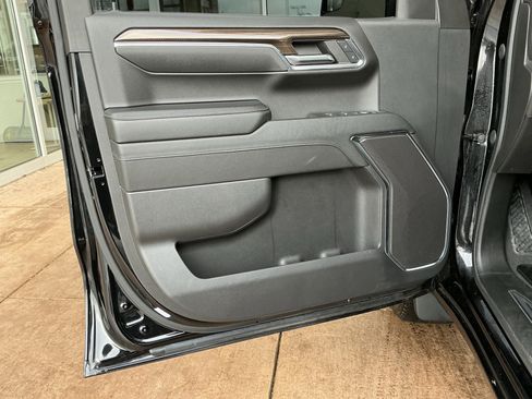 Used 2024 Chevrolet Silverado 1500 LT image 14