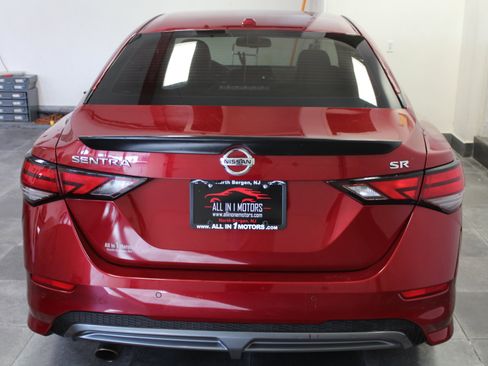 Used 2020 Nissan Sentra SR w/ Premium Package image 5