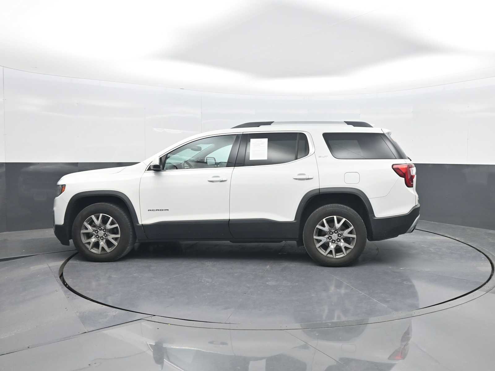 Used 2021 GMC Acadia SLT w/ LPO, Floor Liner Package AWD/4WD image 5