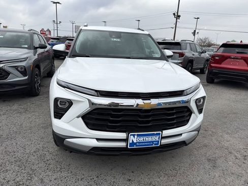 New 2026 Chevrolet TrailBlazer LT w/ LT Cold Weather Package AWD/4WD image 2