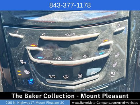 Used 2020 Cadillac Escalade Premium Luxury AWD/4WD image 16