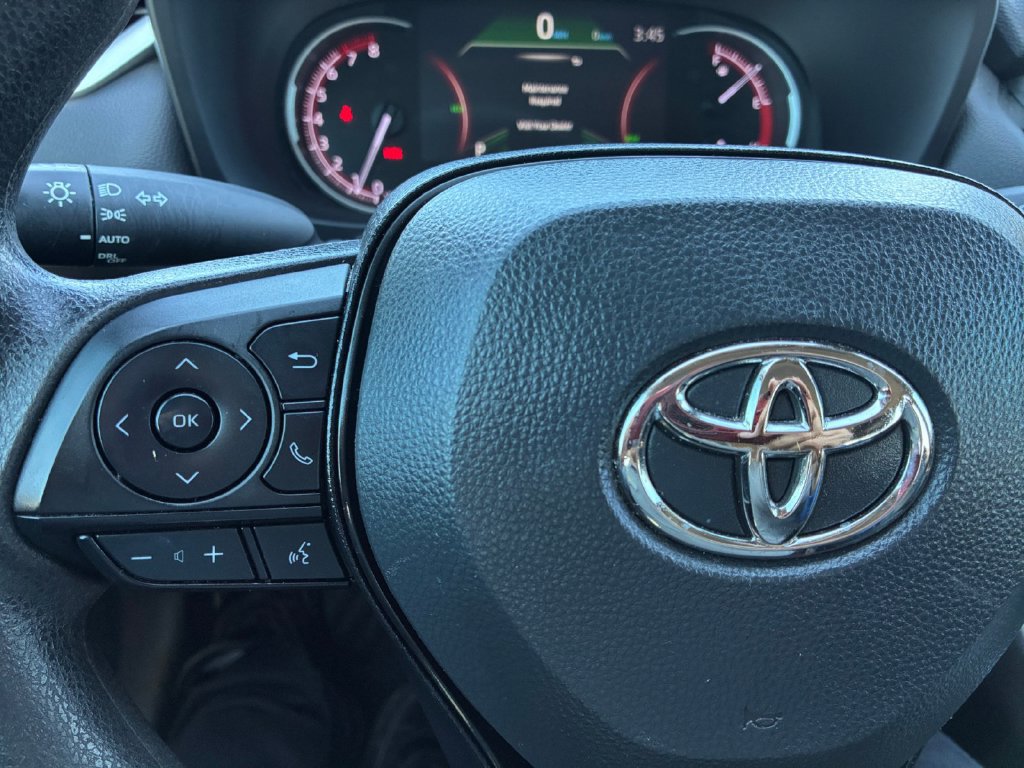 Used 2023 Toyota RAV4 XLE FWD image 11