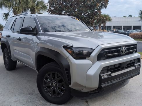 Certified 2025 Toyota 4Runner SR5 image 2