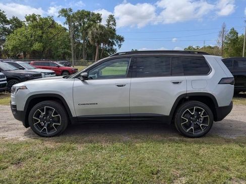 New 2026 Jeep Cherokee Overland image 6