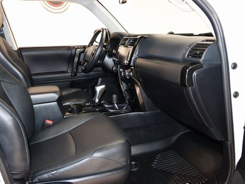 Used 2023 Toyota 4Runner TRD Off-Road image 58