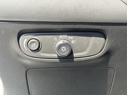 Used 2025 Buick Encore GX Preferred FWD image 26