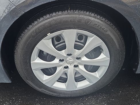 Used 2024 Toyota Corolla LE image 4