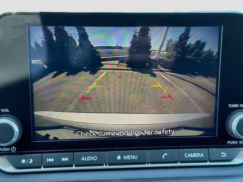 Used 2025 Nissan Rogue SV AWD/4WD image 15