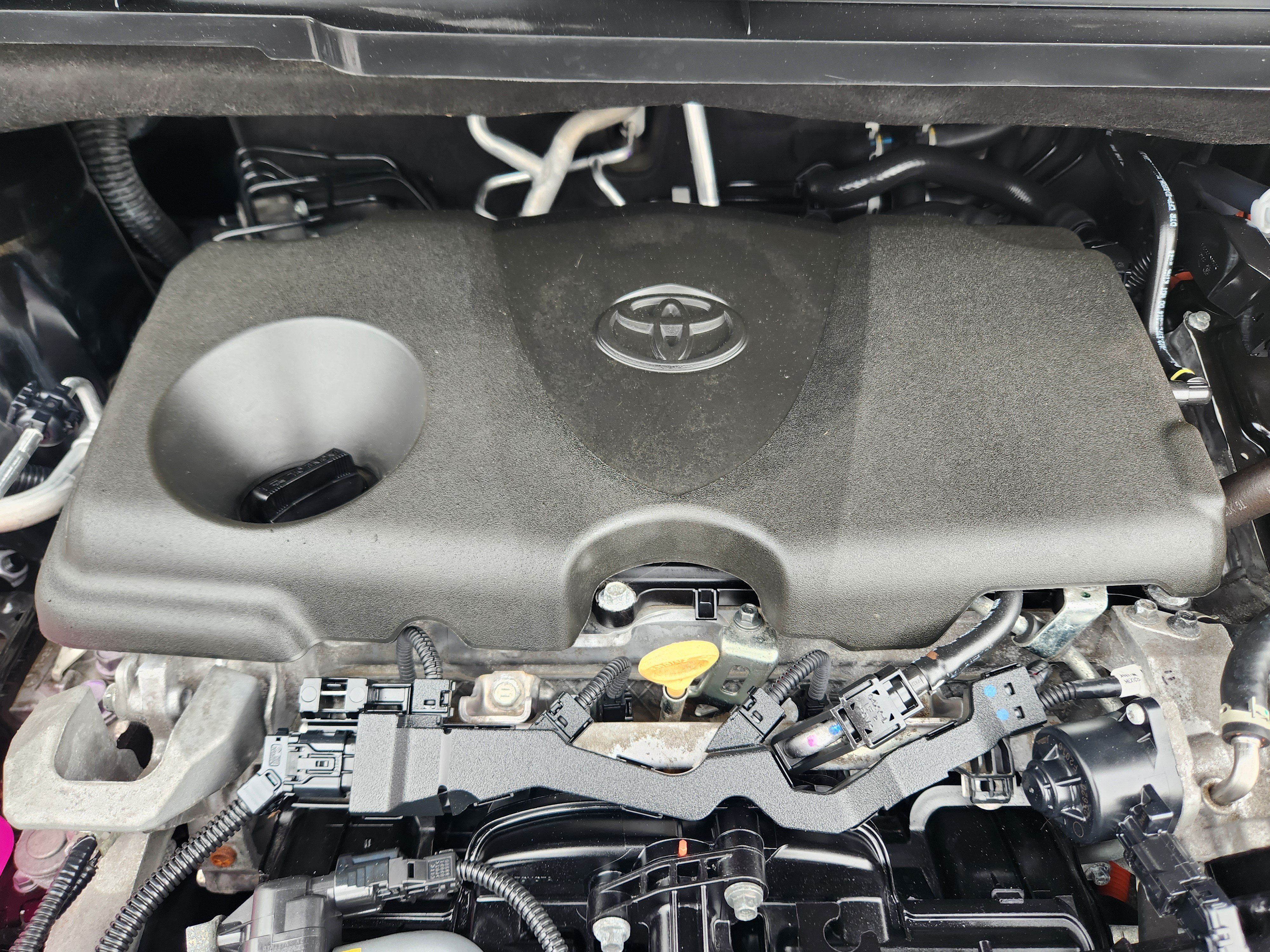 Used 2025 Toyota Sienna LE w/ LE Plus Package AWD/4WD image 22