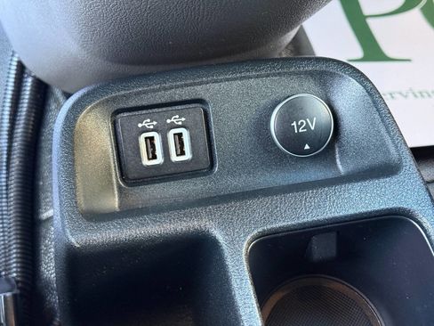 Used 2020 Ford Transit Connect XL image 26