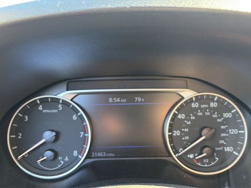 Used 2024 Nissan Altima 2.5 SV FWD image 7