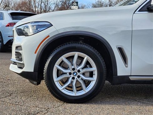Used 2022 BMW X5 xDrive40i w/ Climate Comfort Package image 9