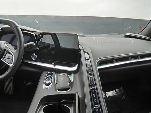 Used 2024 Chevrolet Corvette Stingray Premium Cpe w/ Z51 Performance Package RWD image 22