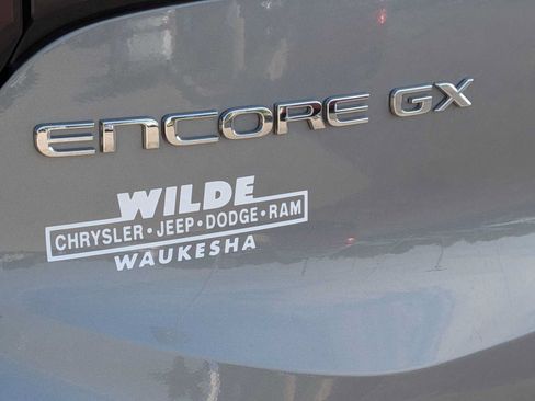 Used 2025 Buick Encore GX Preferred FWD image 11