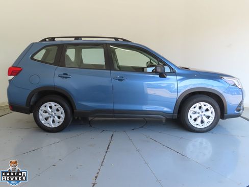 Used 2024 Subaru Forester AWD/4WD image 2