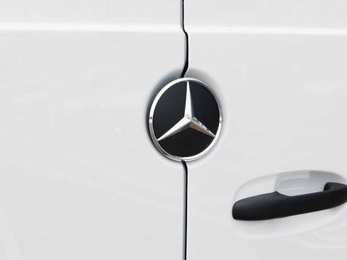 New 2026 Mercedes-Benz Sprinter 2500 image 19