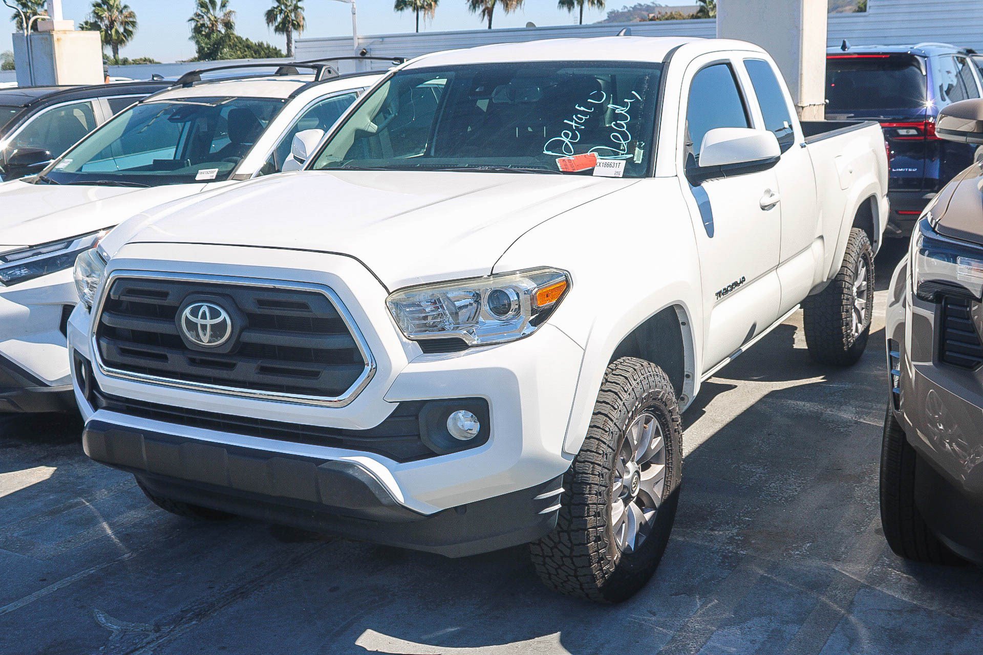 Used 2019 Toyota Tacoma SR5 AWD/4WD image 5