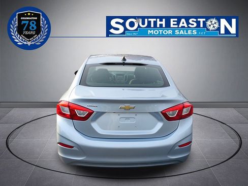Used 2017 Chevrolet Cruze LS image 4