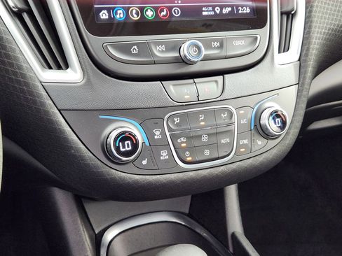 Used 2025 Chevrolet Malibu LT FWD image 24