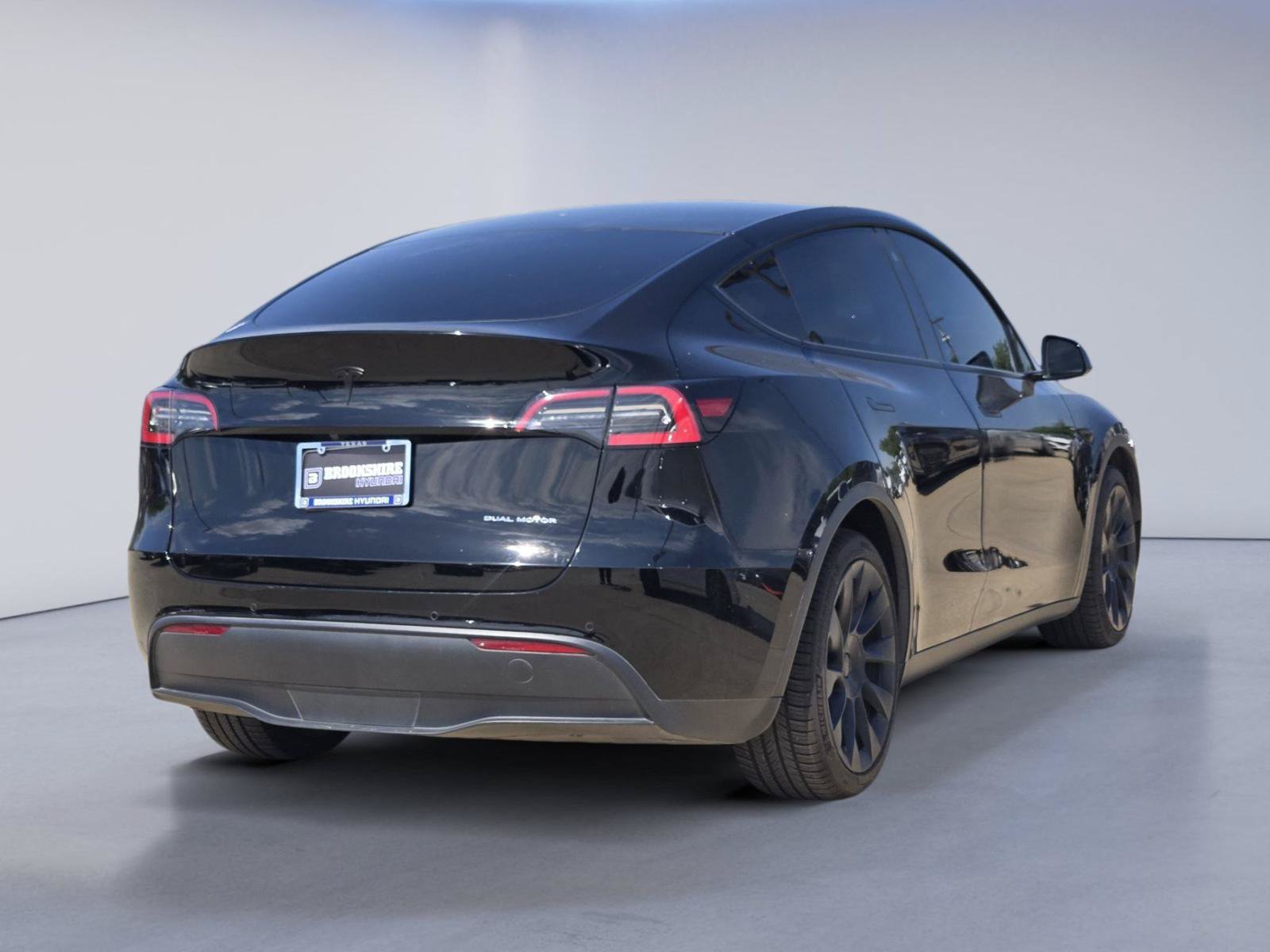Used 2021 Tesla Model Y Long Range AWD/4WD image 5