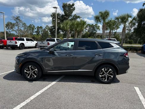 Used 2025 Kia Sportage EX FWD image 6