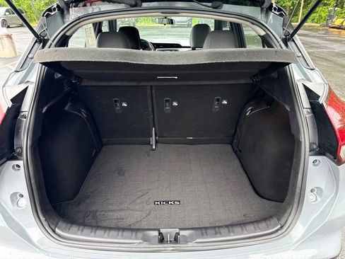 Used 2024 Nissan Kicks SR w/ SR Premium Package FWD image 11