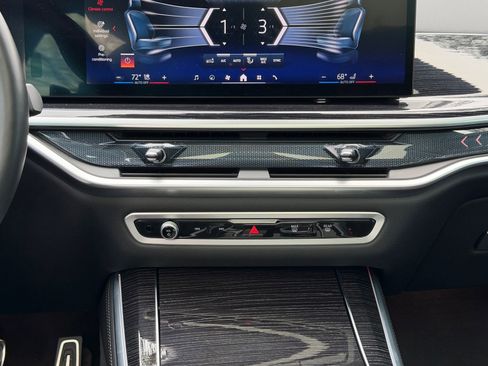 Certified 2025 BMW X5 xDrive40i w/ Executive Package image 24