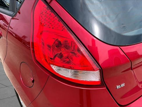 Used 2011 Ford Fiesta SE w/ 202A Rapid Spec Order Code FWD image 19