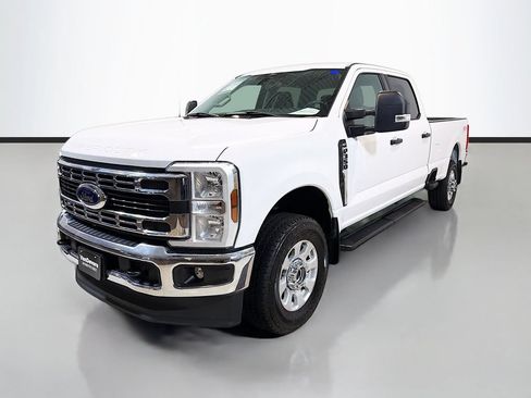 Used 2024 Ford F350 XLT w/ FX4 Off-Road Package AWD/4WD image 5