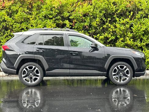 Used 2019 Toyota RAV4 Adventure AWD/4WD image 3