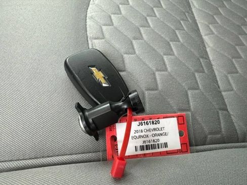 Used 2018 Chevrolet Equinox LS FWD image 29