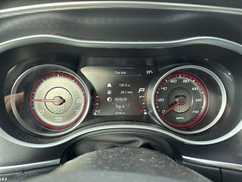 Used 2017 Dodge Charger SXT w/ Navigation & Travel Group image 7