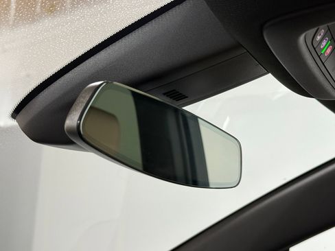 Used 2018 Cadillac XT5 Luxury w/ Driver Awareness Package image 34