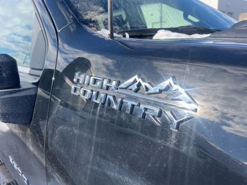 Used 2023 Chevrolet Silverado 3500 High Country image 9