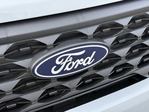 New 2025 Ford Maverick XL w/ Equipment Group 101A image 9