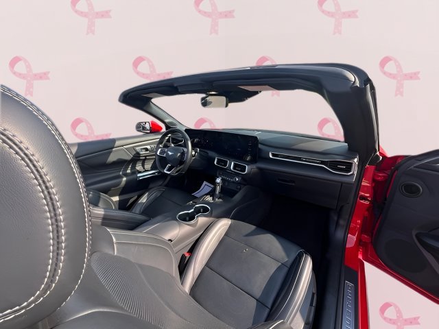 Used 2025 Ford Mustang Premium RWD image 30