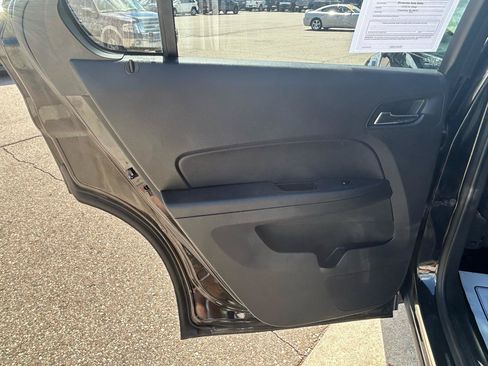 Used 2017 Chevrolet Equinox LT w/ Convenience Package FWD image 13