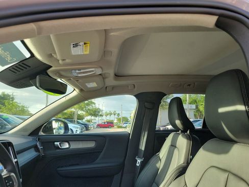 Certified 2026 Volvo XC40 B4 Core FWD image 25