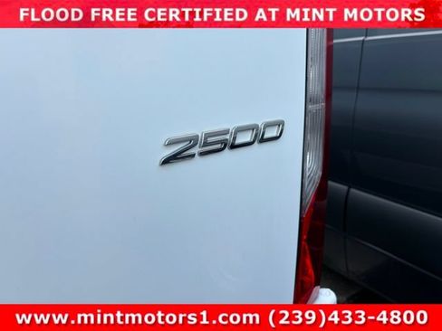Used 2021 Mercedes-Benz Sprinter 2500 w/ Driver Convenience Package image 31
