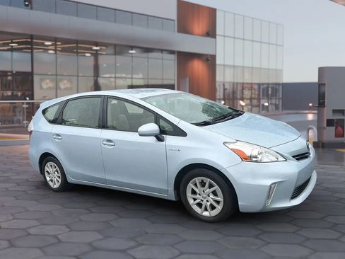 Used 2012 Toyota Prius V Two FWD image 15