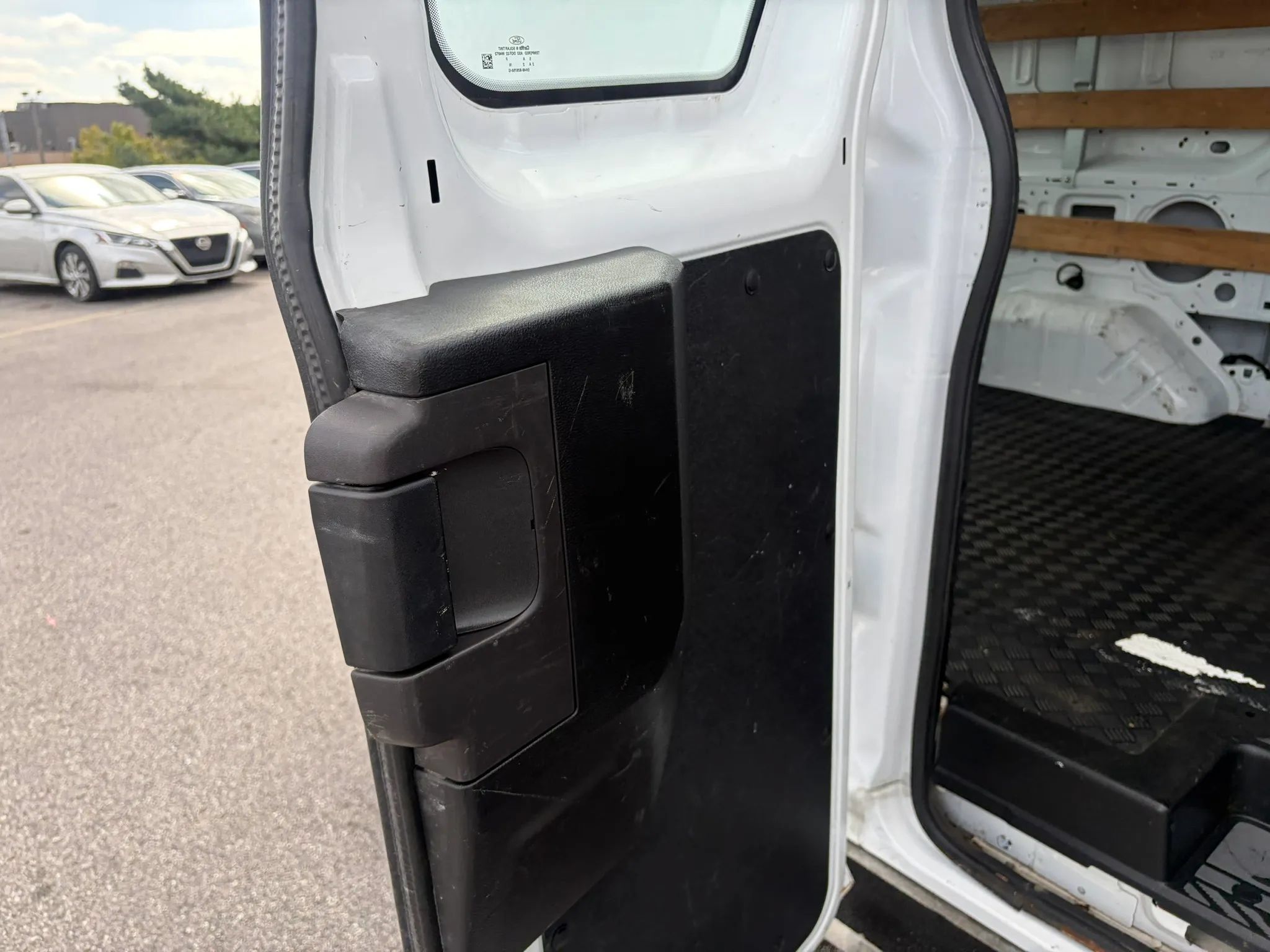 Used 2016 Ford Transit 250 130 Low Roof w/ Exterior Upgrade Package RWD image 26
