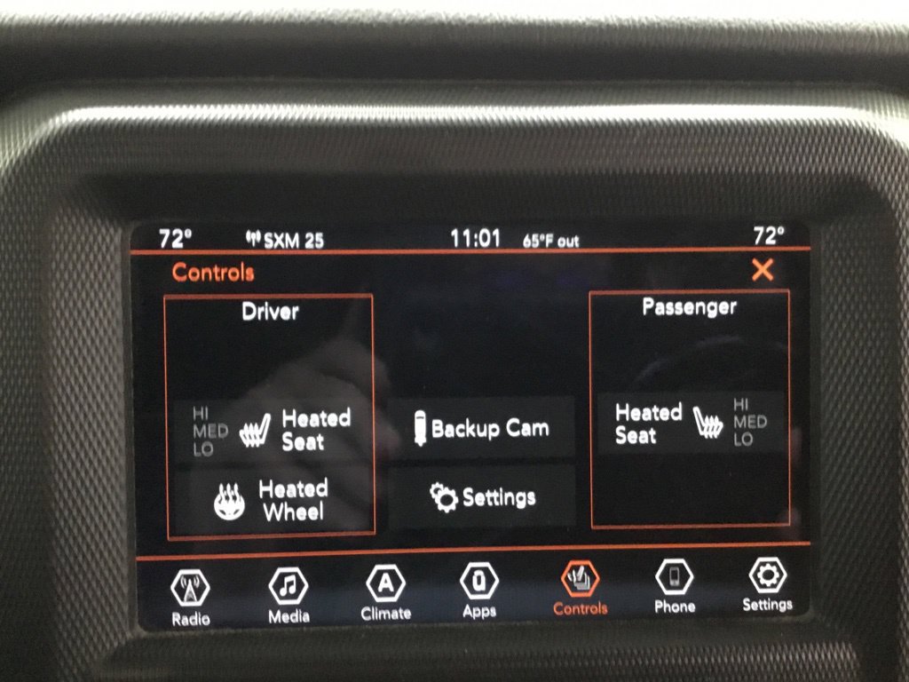 Used 2021 Jeep Wrangler Unlimited Rubicon w/ Cold Weather Group AWD/4WD image 32