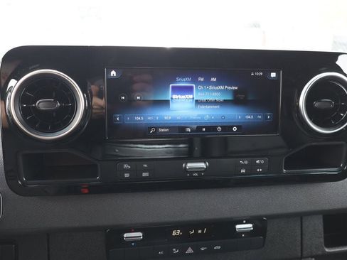 Used 2023 Mercedes-Benz Sprinter 2500 image 16