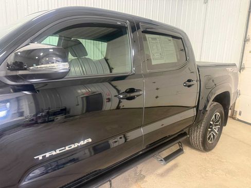 Used 2023 Toyota Tacoma TRD Sport AWD/4WD image 7
