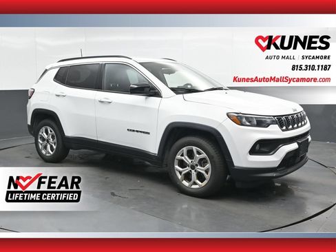 Used 2025 Jeep Compass Latitude AWD/4WD image 1